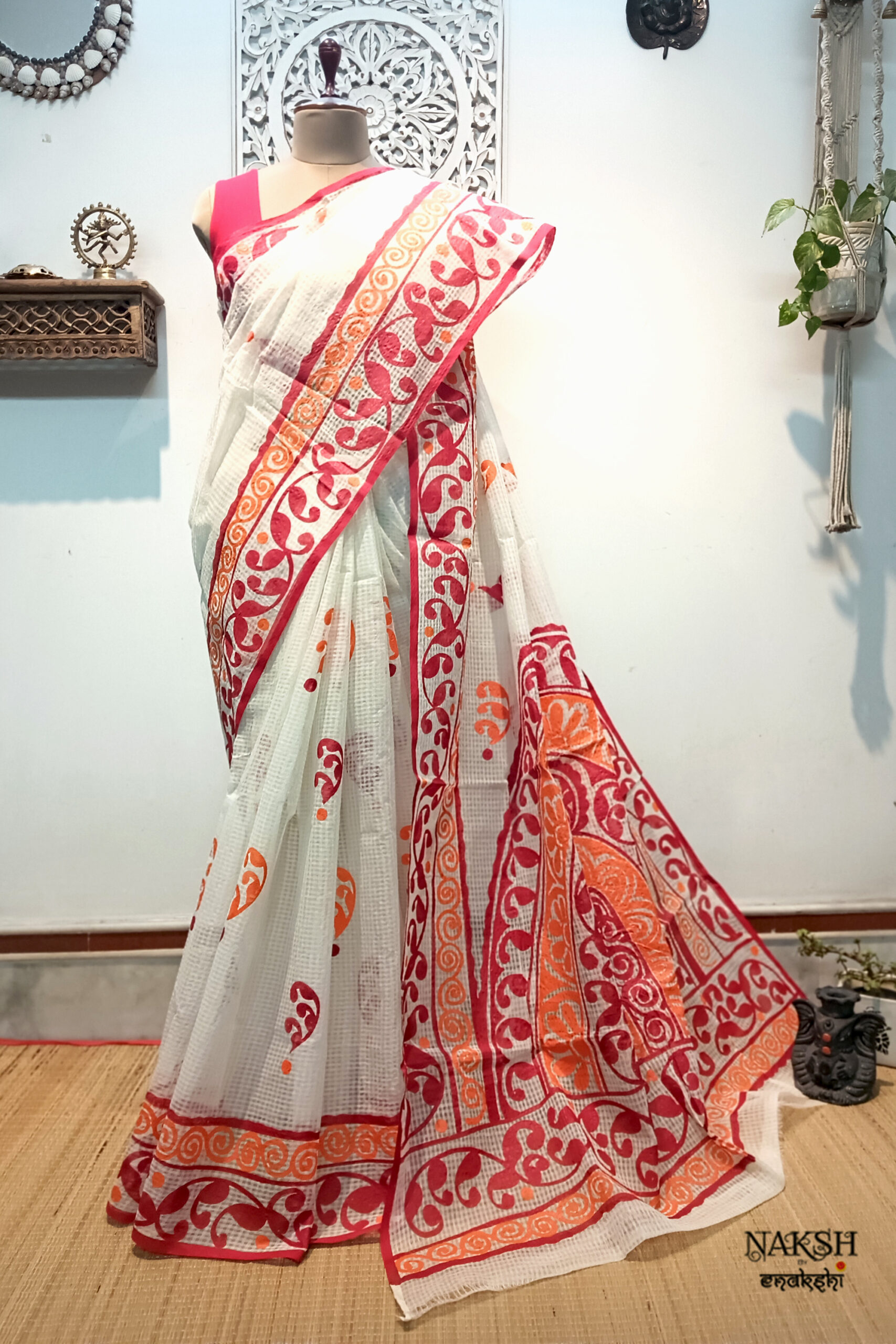 Hand painted resham by cotton checks saree. resham check saree. hand painted saree. cotton saree. white saree bengali saree, red and white saree