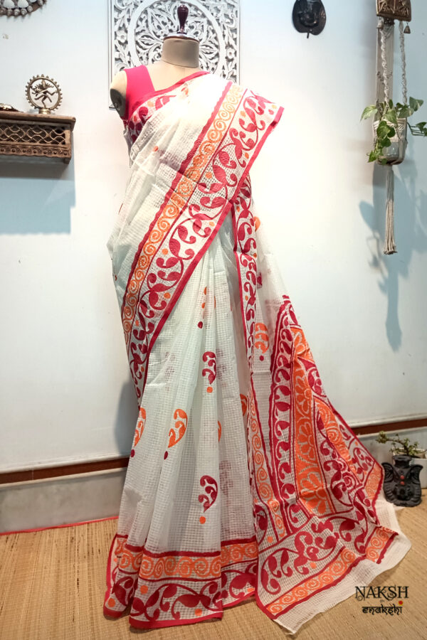 Hand painted resham by cotton checks saree. resham check saree. hand painted saree. cotton saree. white saree bengali saree, red and white saree