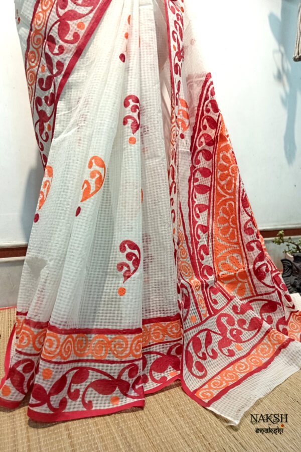 Hand painted resham by cotton checks saree. resham check saree. hand painted saree. cotton saree. white saree bengali saree, red and white saree